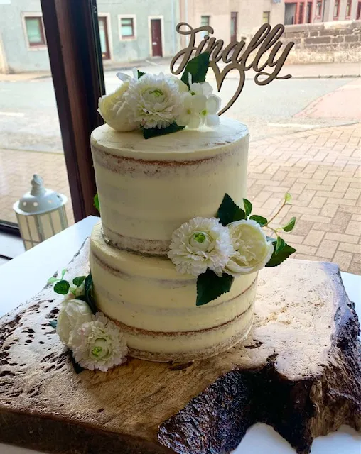 Signature cake by Ruth Bakes